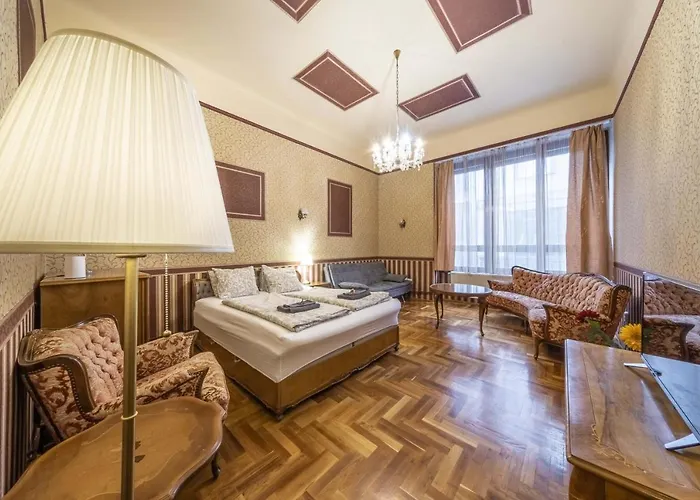 Josephine * 부다페스트