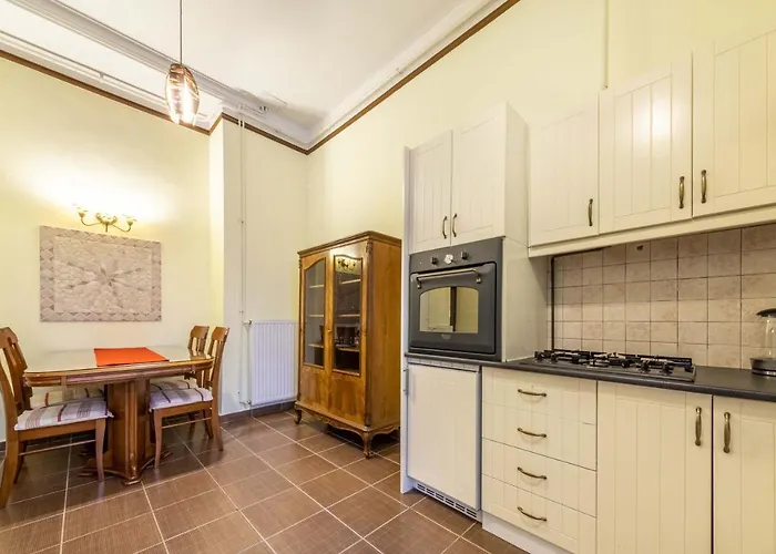 Josephine 아파트 *