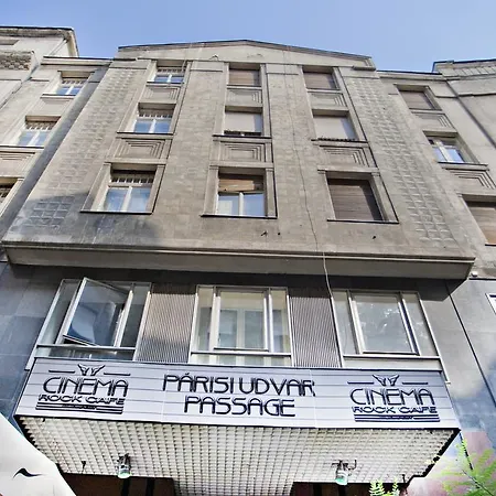 Josephine Apartament